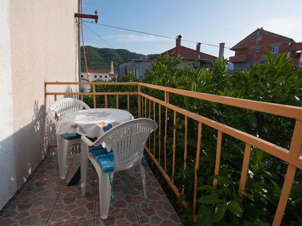 Apartments Srhoj Stari Grad  Exterior foto