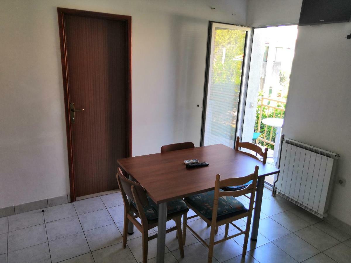 Apartments Srhoj Stari Grad  Exterior foto